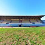 ...(che presenta ancora l�antica tettoia)...